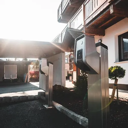 Astenhof Familie Hummel *