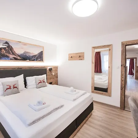 Astenhof Familie Hummel フューゲン