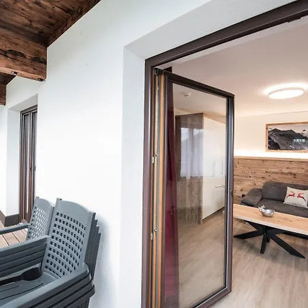 Astenhof Familie Hummel * Fuegen