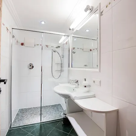 Astenhof Familie Hummel *