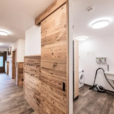 Astenhof Familie Hummel アパート フューゲン