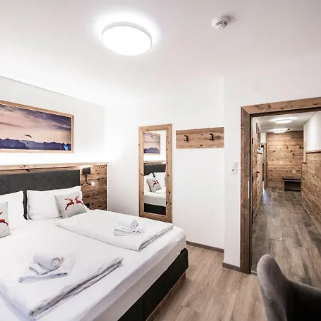 Astenhof Familie Hummel Lägenhet