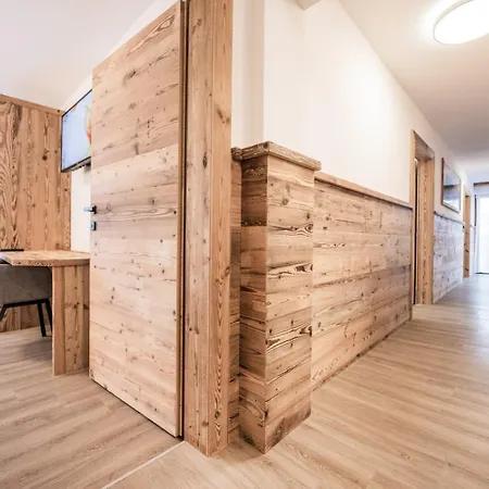 Astenhof Familie Hummel Lägenhet *