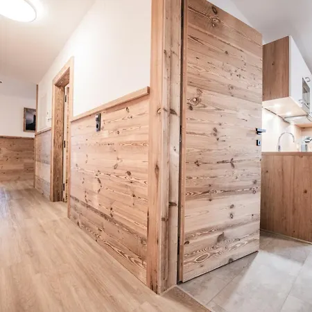 Astenhof Familie Hummel Lägenhet *