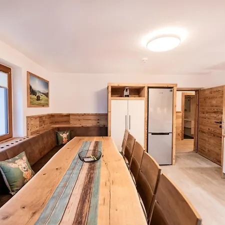 Astenhof Familie Hummel Fügen