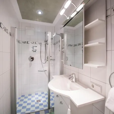 Astenhof Familie Hummel *